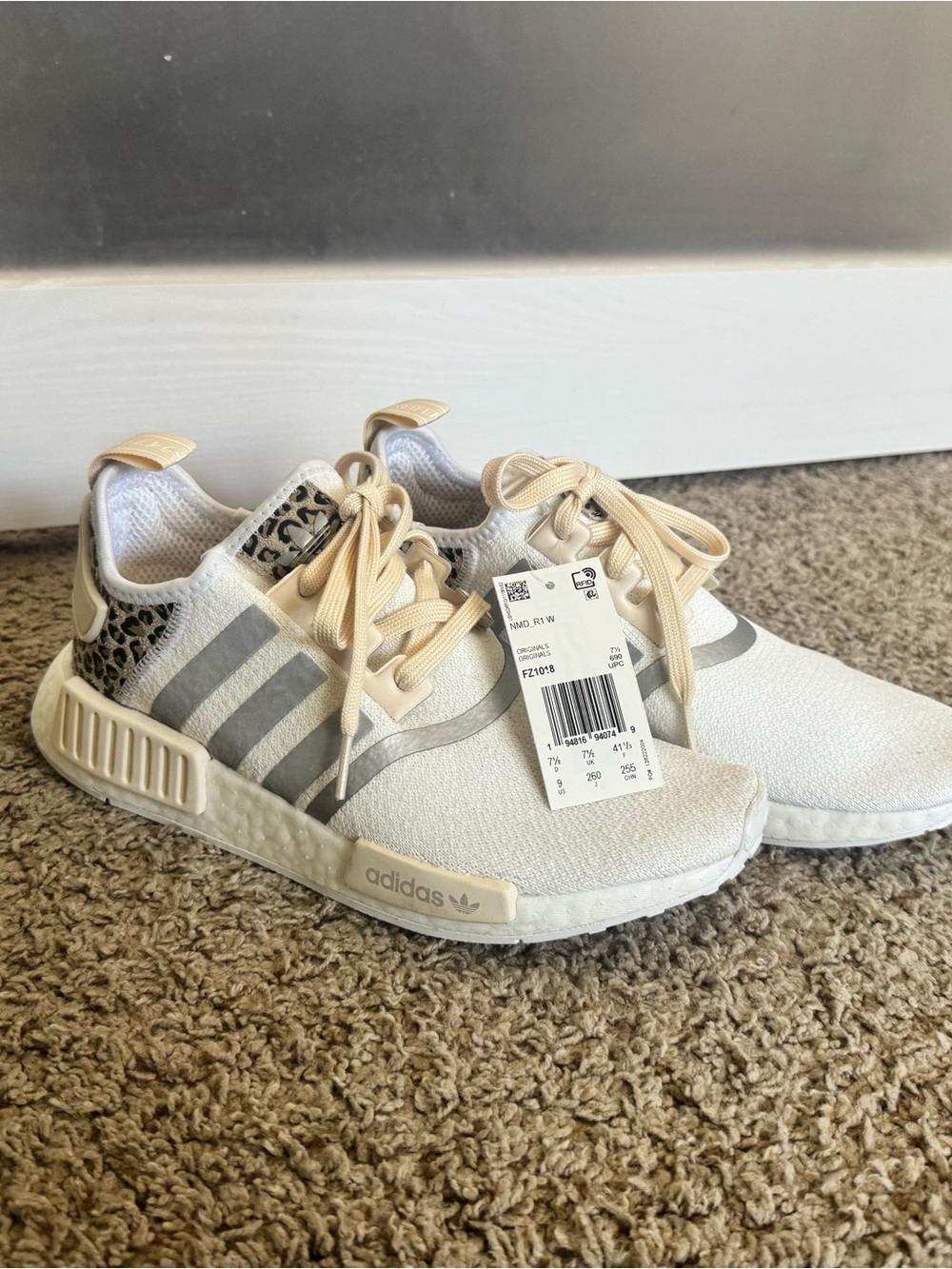 Adidas NMD_R1 Leopard Print Sneakers  FZ1018 Women’s 9 NWT